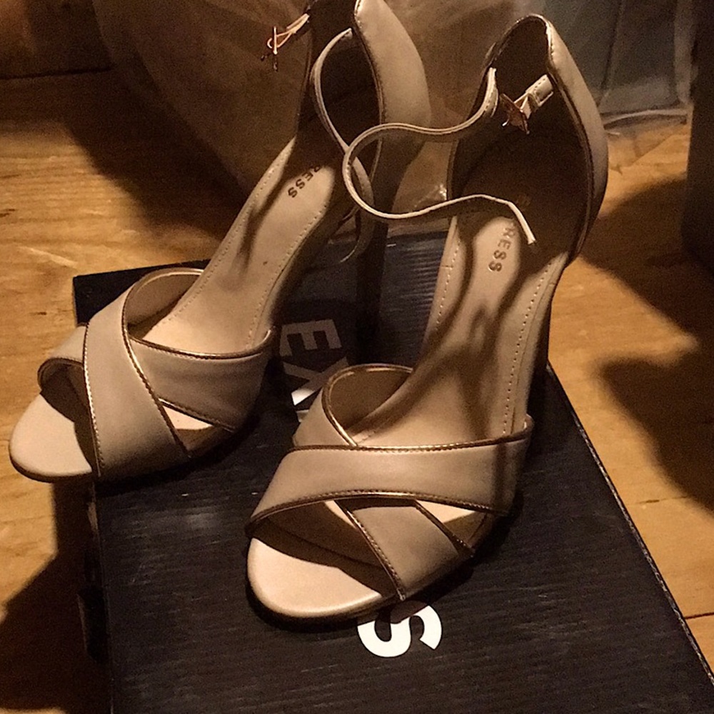 Express Sandals - Picture 1 of 10